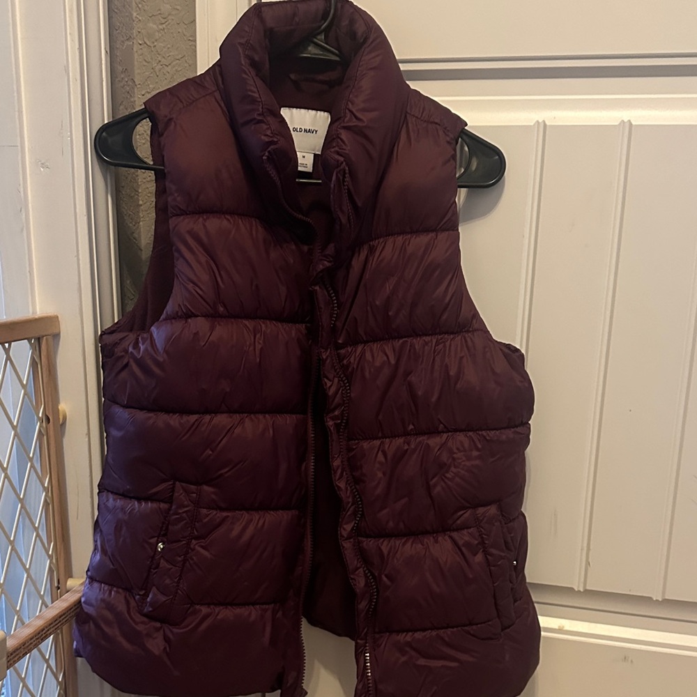 Old Navy Women's Quilted Vest in Deep Burgundy